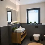 Boutique Alpi - Private Sauna & Garden