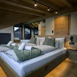 Boutique Alpi - Private Sauna & Garden