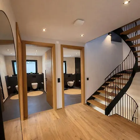 Boutique Alpi - Private Sauna & Garden * Garmisch-Partenkirchen