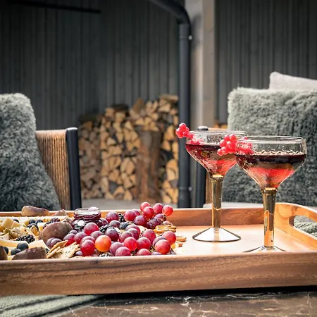 Boutique Alpi - Private Sauna & Garden Apartment