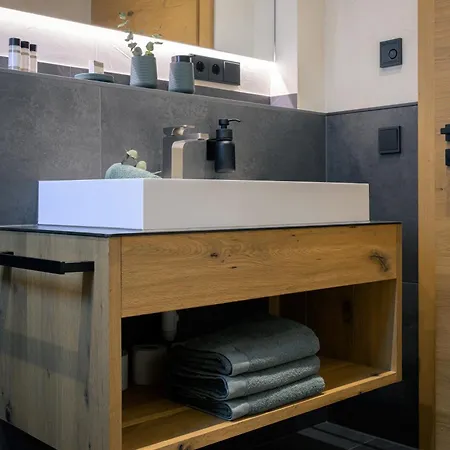 Boutique Alpi - Private Sauna & Garden Garmisch-Partenkirchen