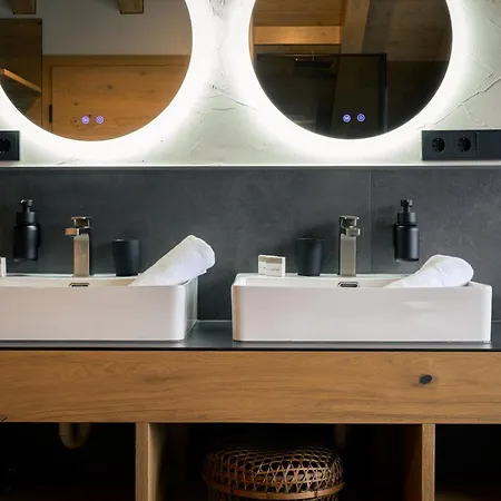 Apartment Boutique Alpi - Private Sauna & Garden