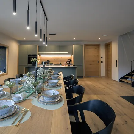 Boutique Alpi - Private Sauna & Garden Apartment