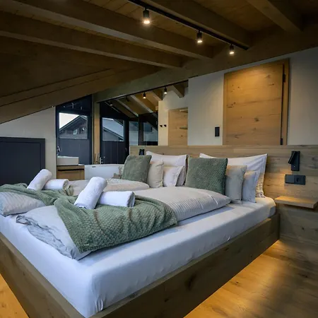 Boutique Alpi - Private Sauna & Garden