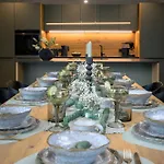 Апартаменты Boutique Alpi - Private Sauna & Garden Гармиш-Партенкирхен
