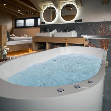 Апартаменты Boutique Alpi - Private Sauna & Garden