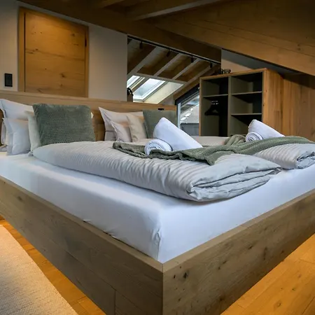 Boutique Alpi - Private Sauna & Garden Апартаменты *