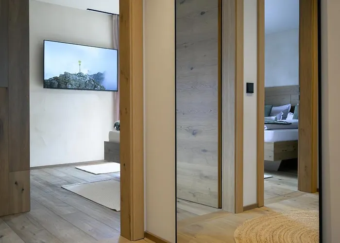 Boutique Alpi - Private Sauna & Garden Lägenhet *